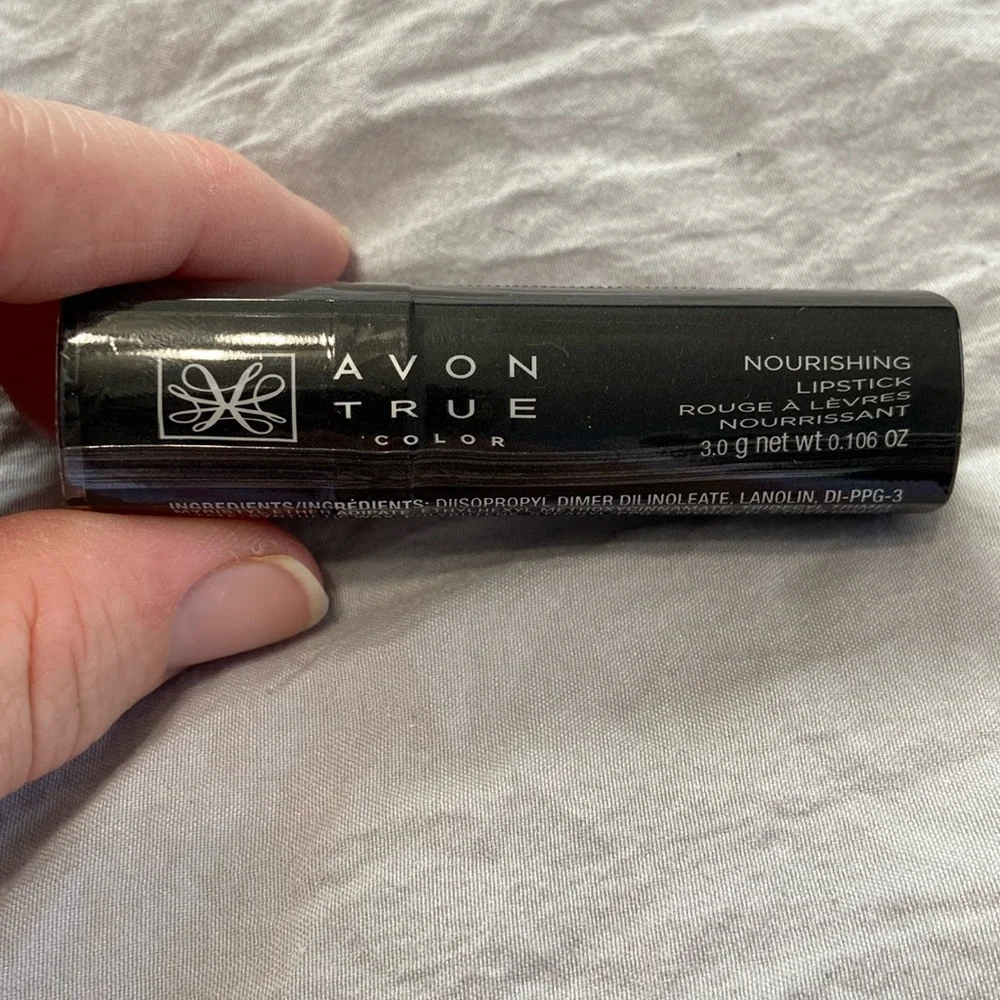 Avon True Color Lipstick - Picture 2 of 2